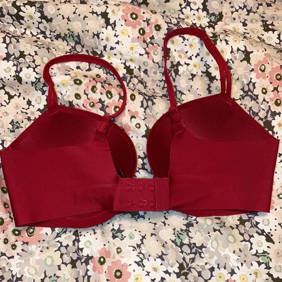 Women’s Victoria’s Secret Red Very Sexy Push Up Bra - Picture 3 of 4